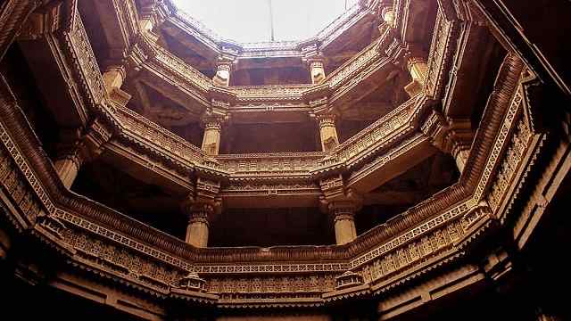 Adalaj Stepwell, Gandhinagar