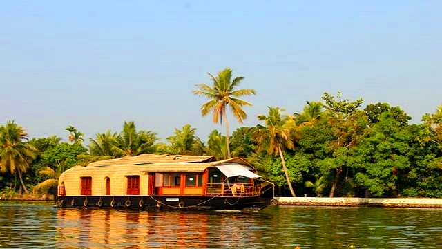 Chunnabar Boathouse Pondicherry